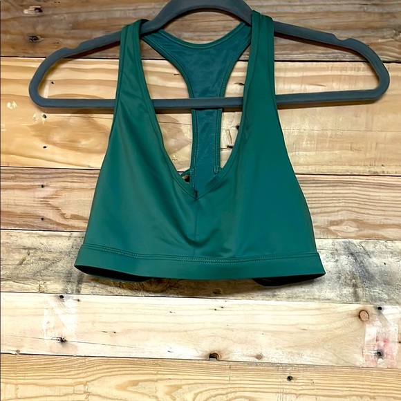 Victoria Sport size Large Green Razor Back V-neck Back Cutout Design Sports Bra - Picture 1 of 7
